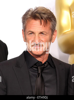 La 87th Oscar annuale tenutasi a Dolby Theatre - Sala stampa dotata di: Sean Penn dove: Los Angeles, California, Stati Uniti quando: 22 Feb 2015 Credit: Adriana M. Barraza/WENN.com Foto Stock