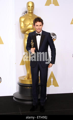 La 87th Oscar annuale tenutasi a Dolby Theatre - Sala stampa dotata di: Eddie Redmayne dove: Los Angeles, California, Stati Uniti quando: 22 Feb 2015 Credit: Adriana M. Barraza/WENN.com Foto Stock