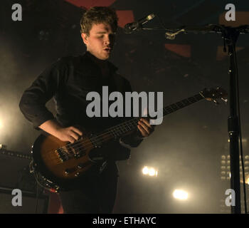 Sangue reale effettuando al Barrowland Ballroom di Glasgow offre: Mike Kerr, Ben Thatcher, Royal sangue dove: Glasgow, Scotland, Regno Unito quando: 23 Feb 2015 Credit: Peter Kaminski/WENN.com Foto Stock