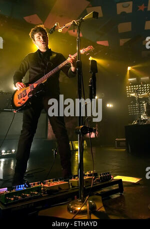 Sangue reale effettuando al Barrowland Ballroom di Glasgow offre: Mike Kerr, Ben Thatcher, Royal sangue dove: Glasgow, Scotland, Regno Unito quando: 23 Feb 2015 Credit: Peter Kaminski/WENN.com Foto Stock