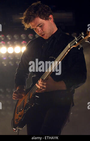 Sangue reale effettuando al Barrowland Ballroom di Glasgow offre: Mike Kerr, Ben Thatcher, Royal sangue dove: Glasgow, Scotland, Regno Unito quando: 23 Feb 2015 Credit: Peter Kaminski/WENN.com Foto Stock