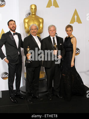 87Th annuale di Academy Awards tenutosi presso il Teatro di Dolby - sala stampa dotata di: Chris Evans, Alan Robert Murray e Bub Asman, Sienna Miller dove: Los Angeles, California, Stati Uniti quando: 22 Feb 2015 Credit: Adriana M. Barraza/WENN.com Foto Stock