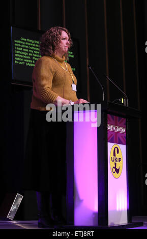 Nigel Farage MEP, leader dell'UKIP, indirizzi delegati all'UKIP conferenza di primavera presso i Giardini Invernali in Margate dotate: Harriet Yeo dove: Margate, Regno Unito quando: 27 Feb 2015 Credit: WENN.com Foto Stock