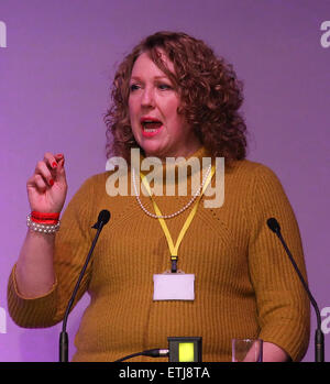 Nigel Farage MEP, leader dell'UKIP, indirizzi delegati all'UKIP conferenza di primavera presso i Giardini Invernali in Margate dotate: Harriet Yeo dove: Margate, Regno Unito quando: 27 Feb 2015 Credit: WENN.com Foto Stock