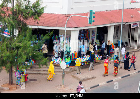 Scena di strada, angolo di KN e 74 KN 2 strade, " Central Ville', CBD, Kigali, Ruanda Foto Stock