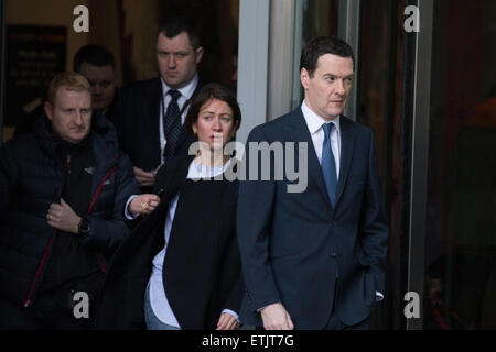 George Osbourne MP lasciando la BBC News Studios con: George Osbourne MP Dove: Londra, Regno Unito quando: 04 Mar 2015 Credit: Mario Mitsis/WENN.com Foto Stock