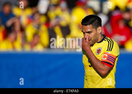 Rancagua, Cile. 14 Giugno, 2015. Il colombiano Radamel Falcao reagisce durante un gruppo C match tra Colombia e Venezuela in Copa America 2015 a Rancagua, Cile, 14 giugno 2015. La Colombia ha perso la partita 0-1. Credito: COLPRENSA/Xinhua/Alamy Live News Foto Stock