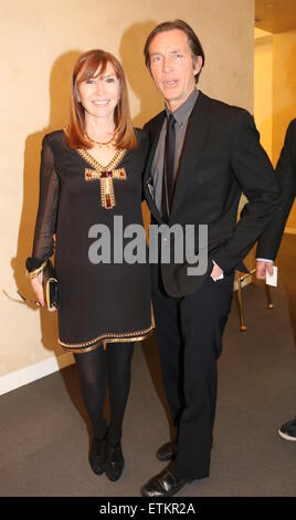 Guild Hall l'Accademia delle Arti 2015 Lifetime Achievement Award la cena da Sotheby's offre: Nicole Miller, Kim Taipale dove: New York New York, Stati Uniti quando: 09 Mar 2015 Credit: IZZY/WENN.com Foto Stock