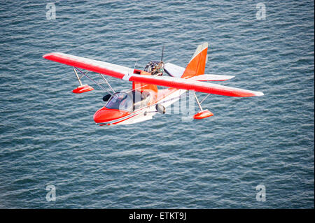 Searey, un piccolo idrovolante volando sopra la baia di Chesapeake nel Maryland, Stati Uniti d'America Foto Stock