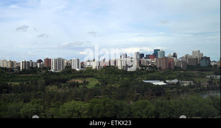 Edmonton. 14 Giugno, 2015. Foto scattata a giugno 14, 2015 mostra vista città di Edmonton, Canada. Edmonton è una delle sei città ospitanti di FIFA Coppa del Mondo Donne 2015 Canada. © Qin Lang/Xinhua/Alamy Live News Foto Stock