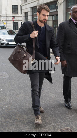 Celebrità a BBC Radio 1 dotate di: Theo James dove: Londra, Regno Unito quando: 11 Mar 2015 Credit: Mario Mitsis/WENN.com Foto Stock