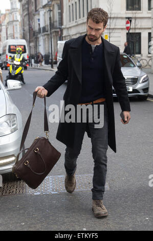 Celebrità a BBC Radio 1 dotate di: Theo James dove: Londra, Regno Unito quando: 11 Mar 2015 Credit: Mario Mitsis/WENN.com Foto Stock