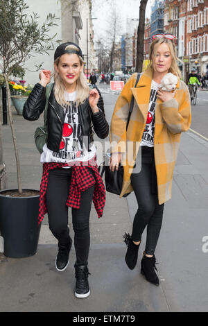 Celebrità a BBC Studios di aiuto Dermot O'Leary maratona della danza per il sollievo comico con: Laura Whitmore, Ashley Roberts dove: Londra, Regno Unito quando: 13 Mar 2015 Credit: Mario Mitsis/WENN.com Foto Stock