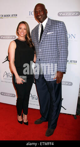 Derek Jeter Celebrity Invitational partito svoltasi al Aria Resort & Casino - Arrivi con: Michael Jordan, Yvette Prieto dove: Las Vegas, Nevada, Stati Uniti quando: 13 Mar 2015 Credit: DJDM/WENN.com Foto Stock