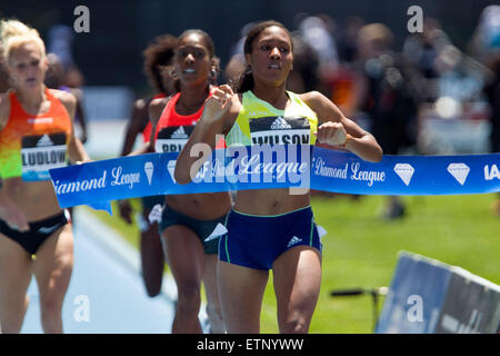 Giugno 13, 2015; Randall's Island, NY, STATI UNITI D'AMERICA; Ajee Wilson degli Stati Uniti vince la donna 800m durante la IAAF Diamond League Adidas Grand Prix al Icahn Stadium. Anthony Nesmith/Cal Sport Media Foto Stock