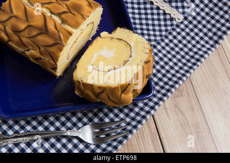 La vaniglia in Marmo torta rotolo Foto Stock