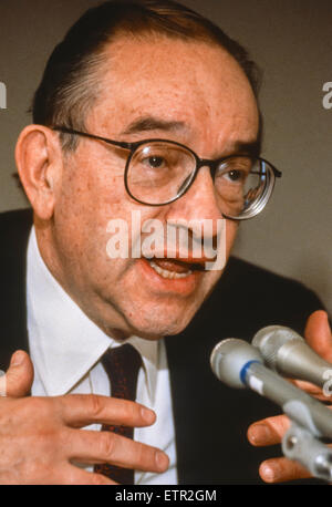 WASHINGTON, DC, Stati Uniti d'America - U. S. Federal Reserve Chairman Alan Greenspan. Febbraio 1992 Foto Stock