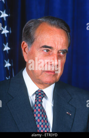 WASHINGTON, DC, Stati Uniti d'America - U. S. Senatore Bob Dole (R-Kansas). Marzo 7, 1995 Foto Stock