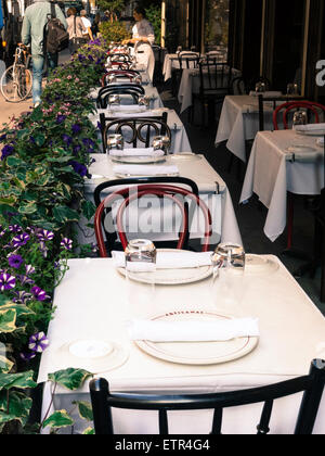 Artisanal Fromagerie & Bistro e pasti all'aperto, NYC Foto Stock