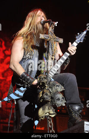 Vizovice, Repubblica Ceca. 10 Luglio, 2015. Zakk Wylde, chitarrista e cantante della band americana Black Label Society compie durante il Festival Internazionale di Musica Maestri del Rock in Vizovice, Repubblica ceca, 10 luglio 2015. © Dalibor Gluck/CTK foto/Alamy Live News Foto Stock