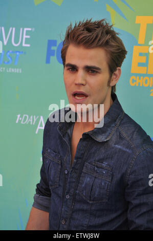 LOS ANGELES, CA - Agosto 7, 2011: Paul Wesley al 2011 Teen Choice Awards al Amphitheatre di Gibson, Universal Studios di Hollywood. Foto Stock