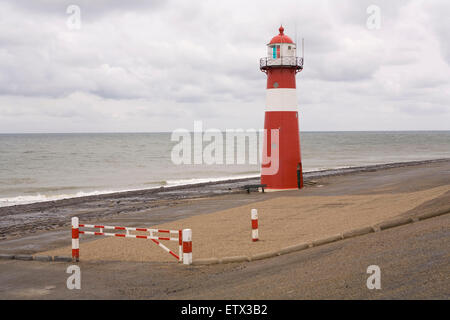 L'Europa, Paesi Bassi Zeeland, il faro Noorderhoofd al Westkap in Westkapelle sulla penisola di Walcheren. Europa, Nie Foto Stock