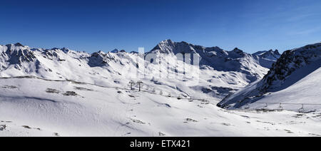 Llandscape e località sciistica nelle Alpi Francesi,Tignes, Le Clavet, Tarentaise, Francia Foto Stock