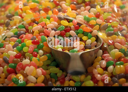 Elenco, Germania, Jelly Beans in corrispondenza di uno dei prodotti di confetteria Stand Foto Stock