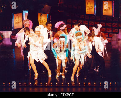 Sofisticato Ladies, Musical di Broadway di Duke Ellington, UK Premiere e carità premiere al Kings Theatre Glasgow, Scozia, sabato 3 agosto 1991. Il Daily Record sponsorizzato carità prestazioni sollevato 11,251 libbre di Kilbirnie incendio a fondo Foto Stock