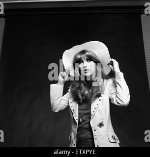 Cantante pop Lynsey de Paul. Il 1 agosto 1972. Foto Stock