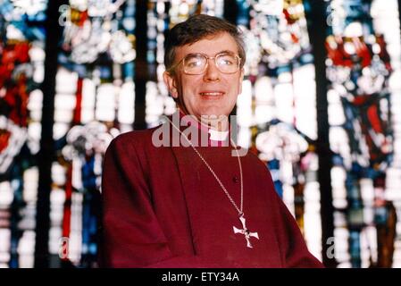 Il Vescovo di Newcastle, il Reverendissimo Martin Wharton all'interno di St Nicolas cattedrale, Newcastle upon Tyne. Circa 2000. Foto Stock