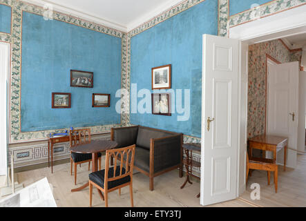 Paretz, Germania. 09 Giugno, 2015. La camera blu di Paretz Palace in Paretz, Germania, 09 giugno 2015. Architetto David Gilly ha avuto il castello costruito per Federico Guglielmo III di Prussia e di sua moglie Luise. Foto: Bernd Settnik/dpa/Alamy Live News Foto Stock