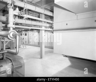 Questa immagine fa parte della Atlas negative Collection, che mostra i primi test missilistici e le immagini di lancio. La collezione è significativa per la sua documentazione sui progressi aerospaziali nel XX secolo, concentrandosi sul programma missilistico Atlas. Foto Stock