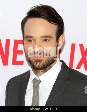 Los Angeles premiere di Netflix la 'Meraviglia's Daredevil" tenutasi presso la premiere Casa di Regal Cinemas LA LIVE - Arrivi con: Charlie Cox dove: Los Angeles, California, Stati Uniti quando: 02 Apr 2015 C Foto Stock