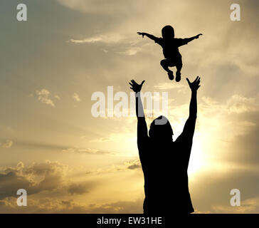 Felice papà e figlio. Scena emotiva. Foto Stock