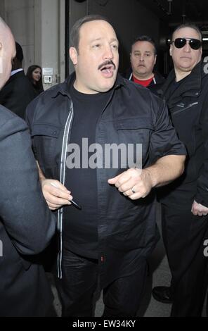 Kevin James all'Huffington Post con: Kevin James dove: Manhattan, New York, Stati Uniti quando: 13 Apr 2015 C Foto Stock