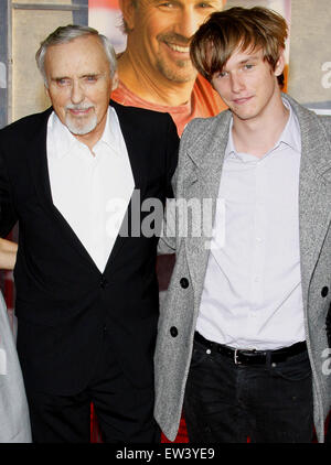 Dennis Hopper presso il Los Angeles premiere di 'swing voto" tenutasi presso l'El Capitan Theater di Hollywood di luglio 24, 2008. Foto Stock