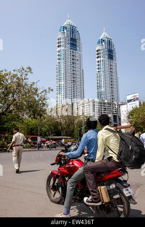 Mumbai India, Tardeo, Jehangir Boman Behram Road, architetto Hafeez Contractor, l'edificio più alto, le torri gemelle imperiali, condomini residenziali, alto ris Foto Stock