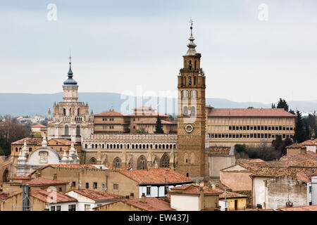 Vista su tutta la città medievale di Tarazona alla Cattedrale Foto Stock