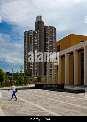 Gli edifici del campus presso Luniversita di Loughborough una ricerca pubblica Università di East Midlands LEICESTERSHIRE REGNO UNITO Inghilterra Foto Stock