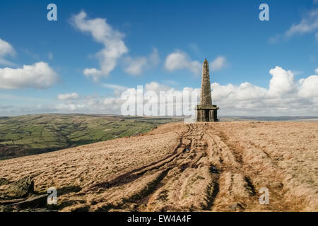 Stoodley Pike monumento, in Calderdale, West Yorkshire. Foto Stock