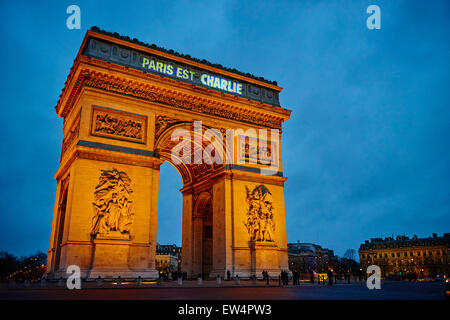 Francia, Parigi, 11 gennaio 2015 Parigi è Charlie, per Charlie Hebdo, Arc de Triomphe Foto Stock