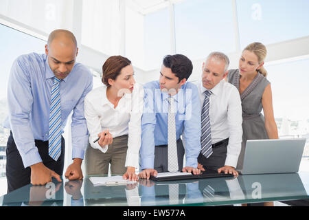 Il team di Business durante la riunione Foto Stock