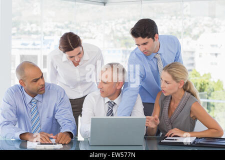 Il team di Business durante la riunione Foto Stock