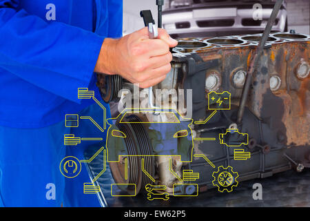 Immagine composita del meccanico maschio riparazione auto a motore Foto Stock