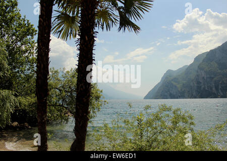 Lago di Garda da Riva del Garda Italia Foto Stock