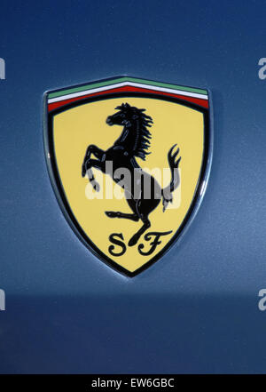 Ferrari logo badge su di un F430 della Scuderia modello 2008 Foto Stock