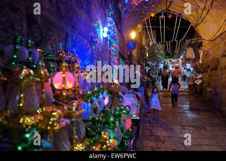 Il Ramadan decorazioni nella Città Vecchia di Gerusalemme, Israele, Medio  Oriente Foto stock - Alamy