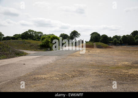 Il Baddesley Colliery sito nella strada principale, Baxterley che deve essere utilizzato da Jaguar Landrover come un sito di distribuzione. Foto Stock