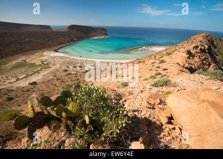 Messico, Baja, Lapaz, Espiritu Santo. Paesaggio di scenic bay. Foto Stock